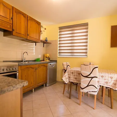 Jasna B4 * Veli Losinj